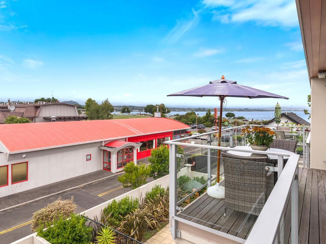 Relax On Roberts - Taupo Holiday Home Εξωτερικό φωτογραφία
