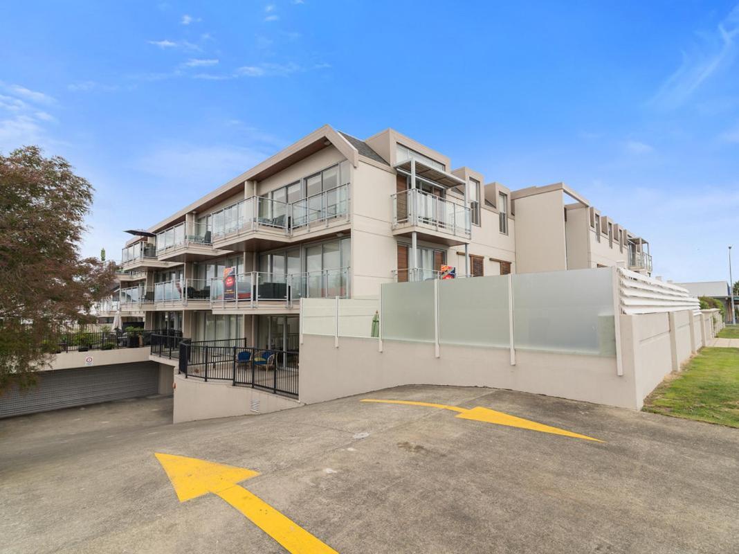 Relax On Roberts - Taupo Holiday Home Εξωτερικό φωτογραφία