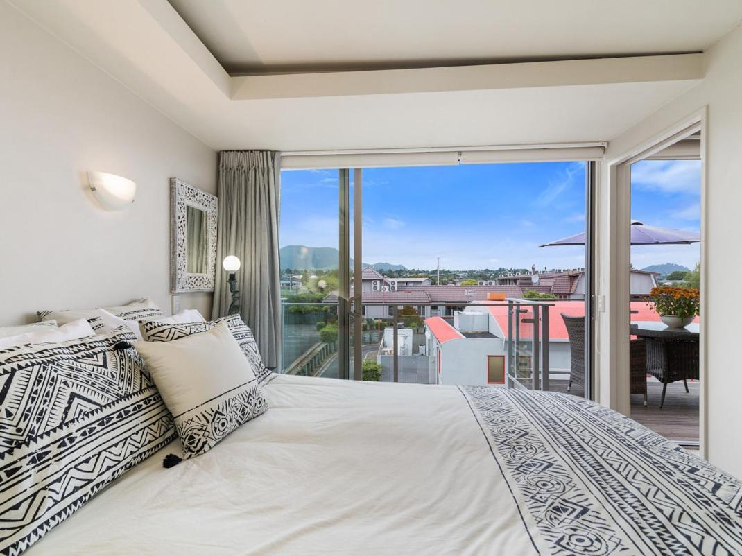 Relax On Roberts - Taupo Holiday Home Εξωτερικό φωτογραφία